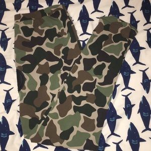 Camo leggings